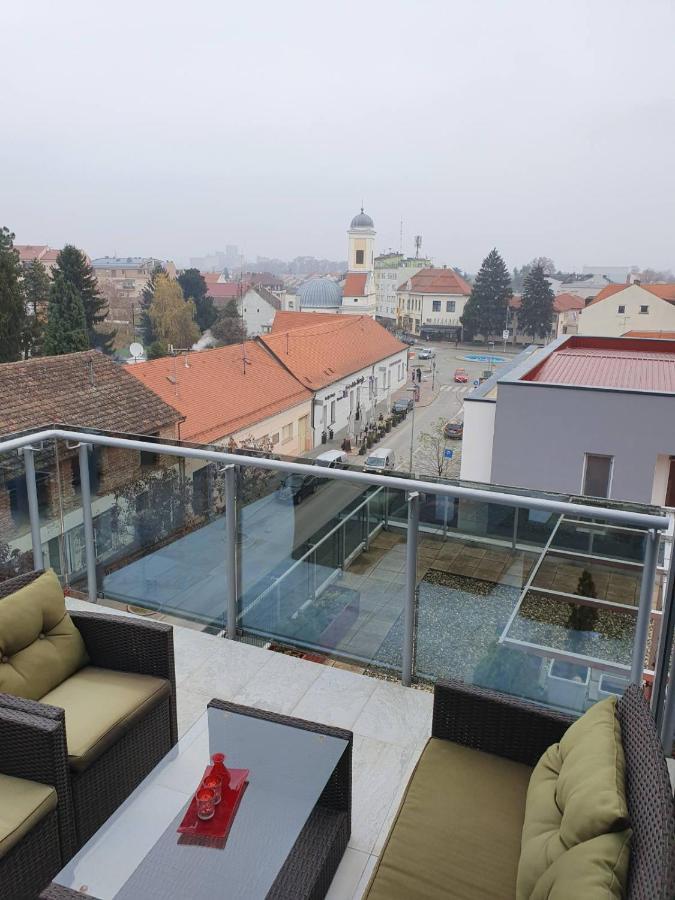 Ferienwohnung Penthouse Heart Of Slavonia **** Ðakovo Exterior foto